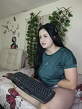 Juli castillo1 online show from March 2026 01:47:01 PM