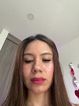 Snapshot of Tamaraserra chatting on February 2026 05:23:02 PM Tamaraserra online show from February 2026 05:23:02 PM