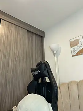 Tamaraserra online show from June 2026 06:21:02 PM