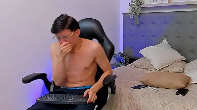 sebastamayo  online show from February 2026 09:09:02 AM