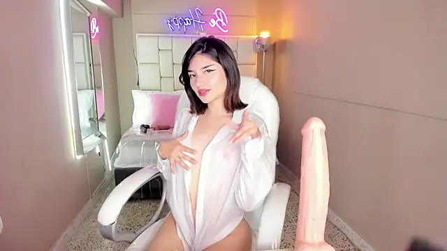 Snapshot of Claireuwu1 chatting on February 2026 07:17:02 PM Claireuwu1 online show from February 2026 07:17:02 PM