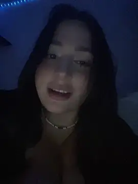 Snapshot of pudizinhaa_ chatting on April 2026 04:28:02 AM pudizinhaa online show from April 2026 04:28:02 AM