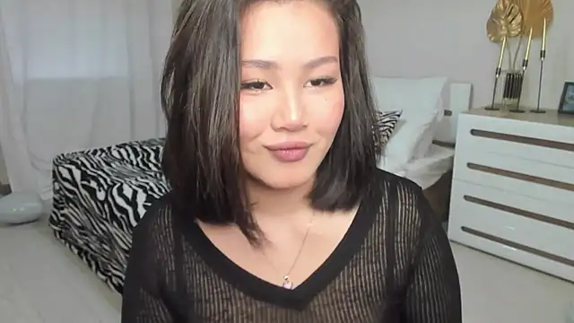 Brunette Charm online show from March 2026 11:59:02 AM