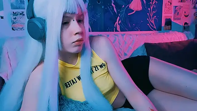 PeacchyPawss online show from February 2026 07:59:01 PM