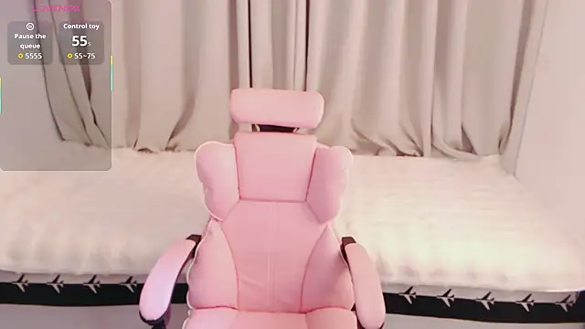 Snapshot of Emma-968 chatting on January 2026 07:45:02 AM Emma-968 online show from January 2026 07:45:02 AM