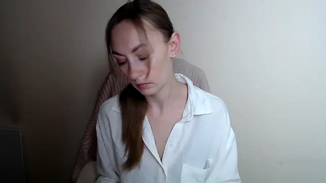 Snapshot of LiaSeass_ chatting on June 2026 11:56:02 AM LiaSeass online show from June 2026 11:56:02 AM