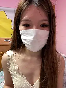 Snapshot of Momochen8839 chatting on April 2026 12:57:01 PM Momochen8839 online show from April 2026 12:57:01 PM