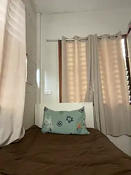 stripyapril online show from January 2026 06:40:01 AM