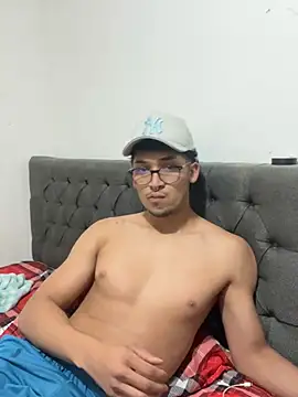 Snapshot of toritoga chatting on February 2026 05:13:02 AM toritoga online show from February 2026 05:13:02 AM