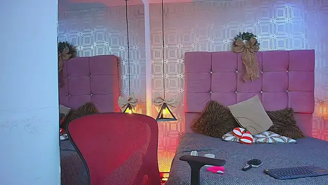 SariNorrisfg online show from December 2025 08:05:01 PM