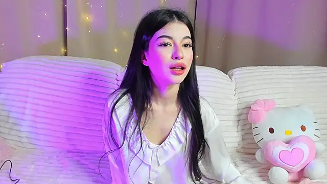 LisaColee online show from June 2026 06:21:01 PM