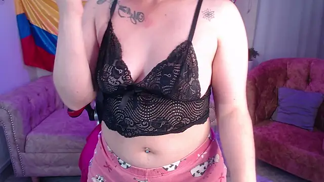 Snapshot of amanda_rousee chatting on July 2026 10:21:02 AM amanda rousee online show from July 2026 10:21:02 AM