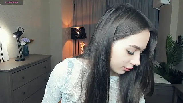 YvonneRobes online show from February 2026 07:42:02 PM