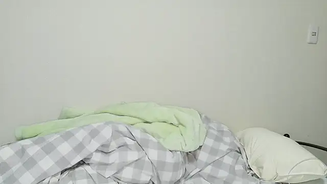 Snapshot of meromerona chatting on February 2026 11:21:01 AM meromerona online show from February 2026 11:21:01 AM