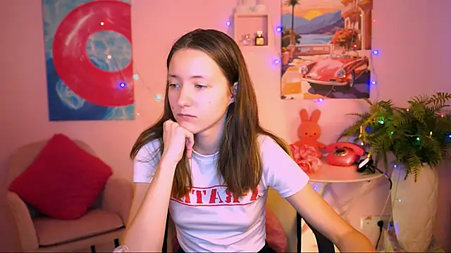 Snapshot of LuluPatterson chatting on December 2025 08:10:02 AM LuluPatterson online show from December 2025 08:10:02 AM