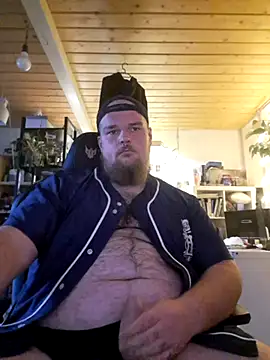 Snapshot of YoursxTruly chatting on July 2026 07:42:02 PM YoursxTruly online show from July 2026 07:42:02 PM