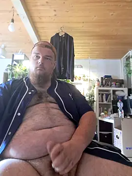 Snapshot of YoursxTruly chatting on July 2026 11:20:02 AM YoursxTruly online show from July 2026 11:20:02 AM