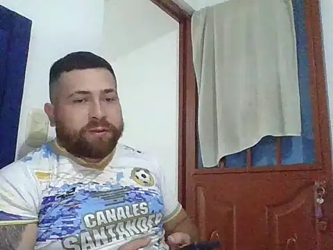 hammerwhite01 online show from January 2026 01:02:02 PM