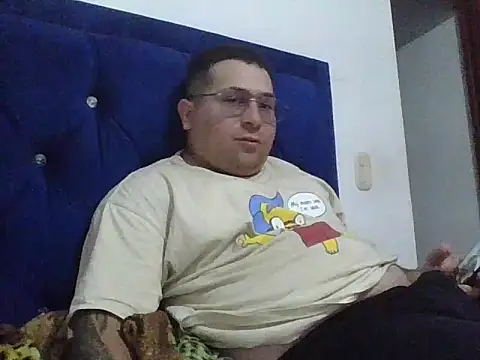 hammerwhite01 online show from March 2026 03:51:01 PM