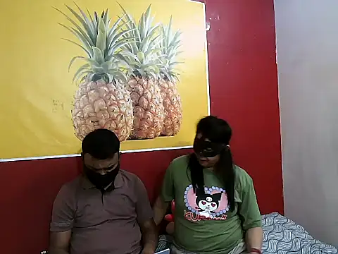 Snapshot of Lovelycouple25 chatting on February 2026 06:50:01 AM Lovelycouple25 online show from February 2026 06:50:01 AM