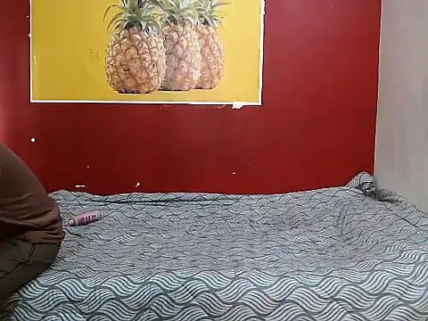 Snapshot of Lovelycouple25 chatting on February 2026 06:46:02 AM Lovelycouple25 online show from February 2026 06:46:02 AM