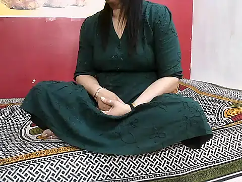 Snapshot of Lovelycouple25 chatting on March 2026 06:36:02 AM Lovelycouple25 online show from March 2026 06:36:02 AM