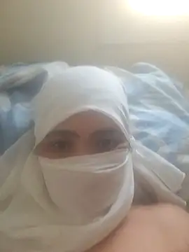 katiyvy online show from December 2025 04:46:02 PM