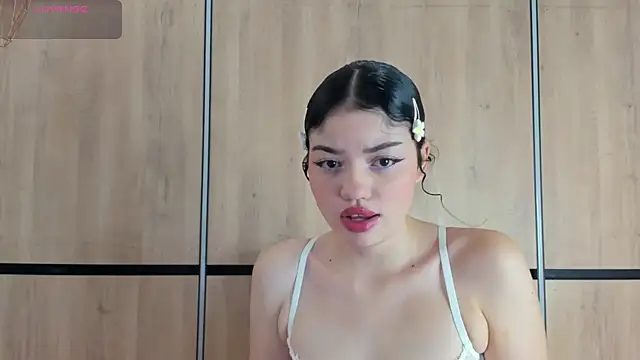 chloe cortez online show from July 2026 12:00:01 PM