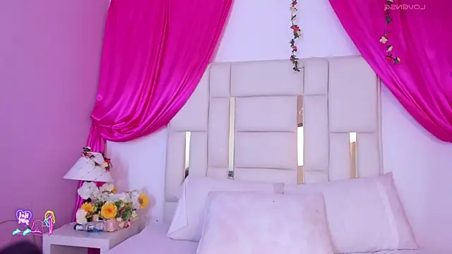 Silvanna-Casstro online show from April 2026 11:37:01 AM