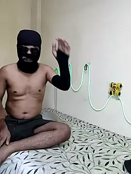 Snapshot of realcouple71 chatting on April 2026 08:15:02 AM realcouple71 online show from April 2026 08:15:02 AM