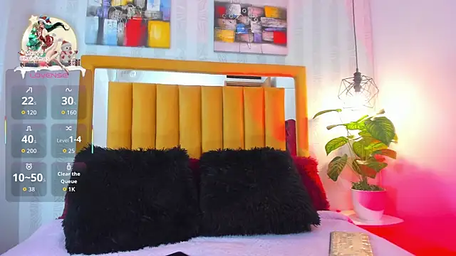 Milow Russo  online show from December 2025 06:25:02 PM