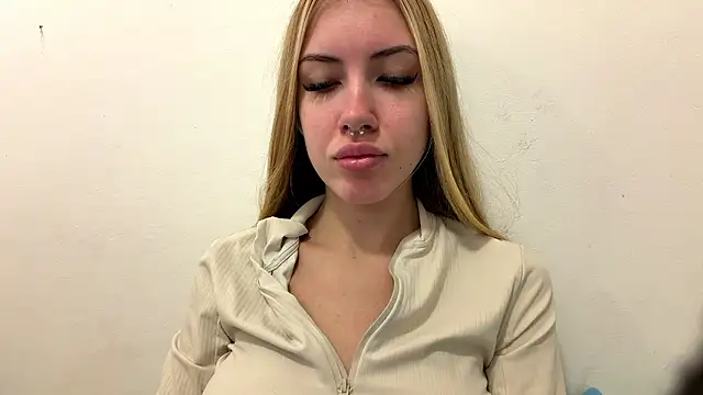 Humble Peach online show from January 2026 04:21:02 PM