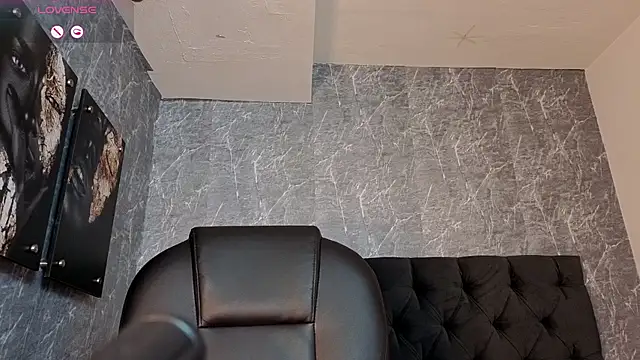 scarletbaker   online show from December 2025 04:00:01 PM