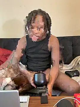 Snapshot of YourLittleBoyfriend chatting on March 2026 10:59:01 PM YourLittleBoyfriend online show from March 2026 10:59:01 PM