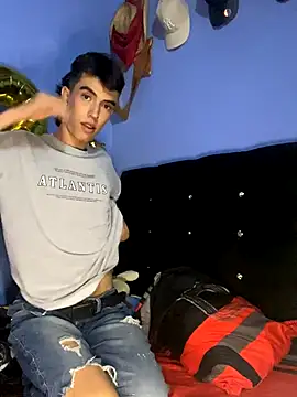 Juan Gomezz26 online show from December 2025 11:20:01 PM