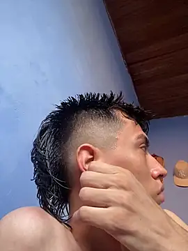 Juan Gomezz26 online show from February 2026 10:14:01 PM