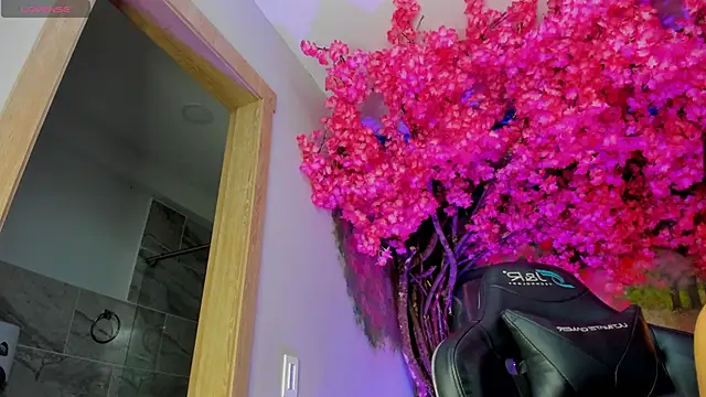 Snapshot of marahanson_ chatting on January 2026 07:05:02 PM marahanson online show from January 2026 07:05:02 PM