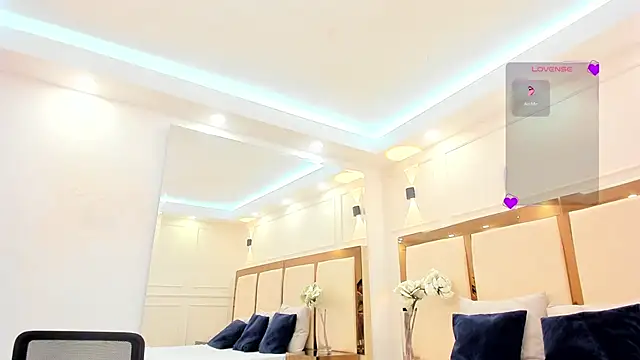 keyla knowles online show from December 2025 02:02:02 PM