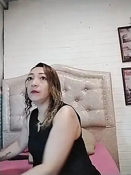 Snapshot of DanaMontana chatting on December 2025 12:12:02 PM DanaMontana online show from December 2025 12:12:02 PM