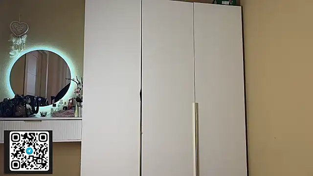 Mayal1na online show from March 2026 10:33:02 AM