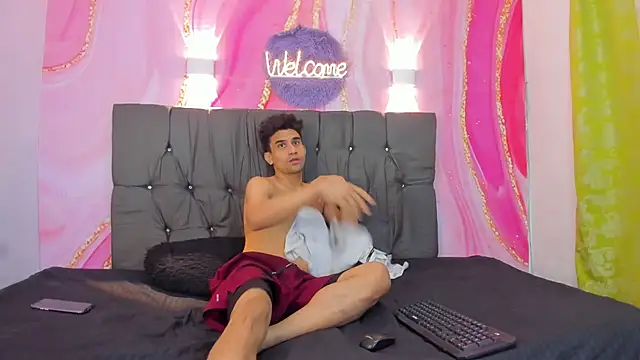 Snapshot of Hot_Boys_69 chatting on February 2026 12:26:02 PM Hot Boys 69 online show from February 2026 12:26:02 PM