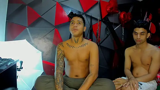 Snapshot of Hot_Boys_69 chatting on February 2026 12:01:01 PM Hot Boys 69 online show from February 2026 12:01:01 PM