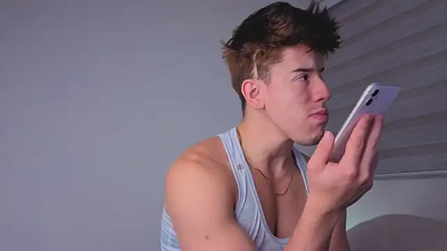 maxxcooper1 online show from December 2025 04:41:02 AM