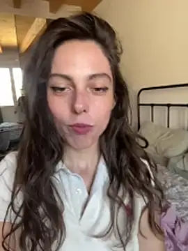 Snapshot of YourSlutQueen chatting on June 2026 10:02:02 AM YourSlutQueen online show from June 2026 10:02:02 AM