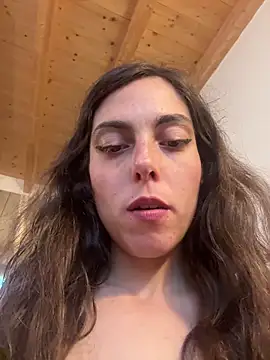 Snapshot of YourSlutQueen chatting on June 2026 09:06:02 AM YourSlutQueen online show from June 2026 09:06:02 AM