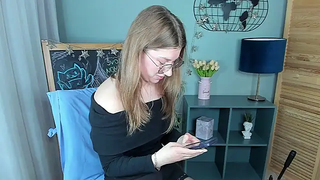Snapshot of katymeaw chatting on May 2026 01:45:02 AM katymeaw online show from May 2026 01:45:02 AM