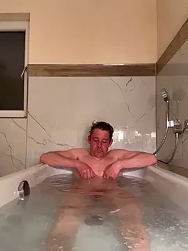 Hottasty online show from April 2026 07:50:02 PM