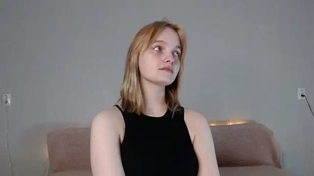 Catherine Walker online show from January 2026 02:10:02 PM