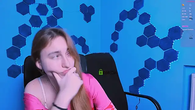 Snapshot of beauty_liam chatting on January 2026 11:29:01 PM beauty liam online show from January 2026 11:29:01 PM