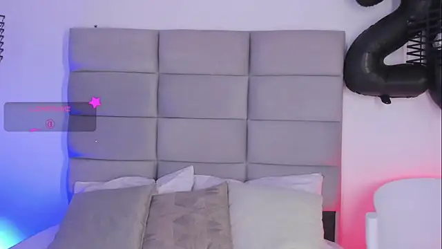 JoshClaarktt online show from April 2026 04:12:01 AM